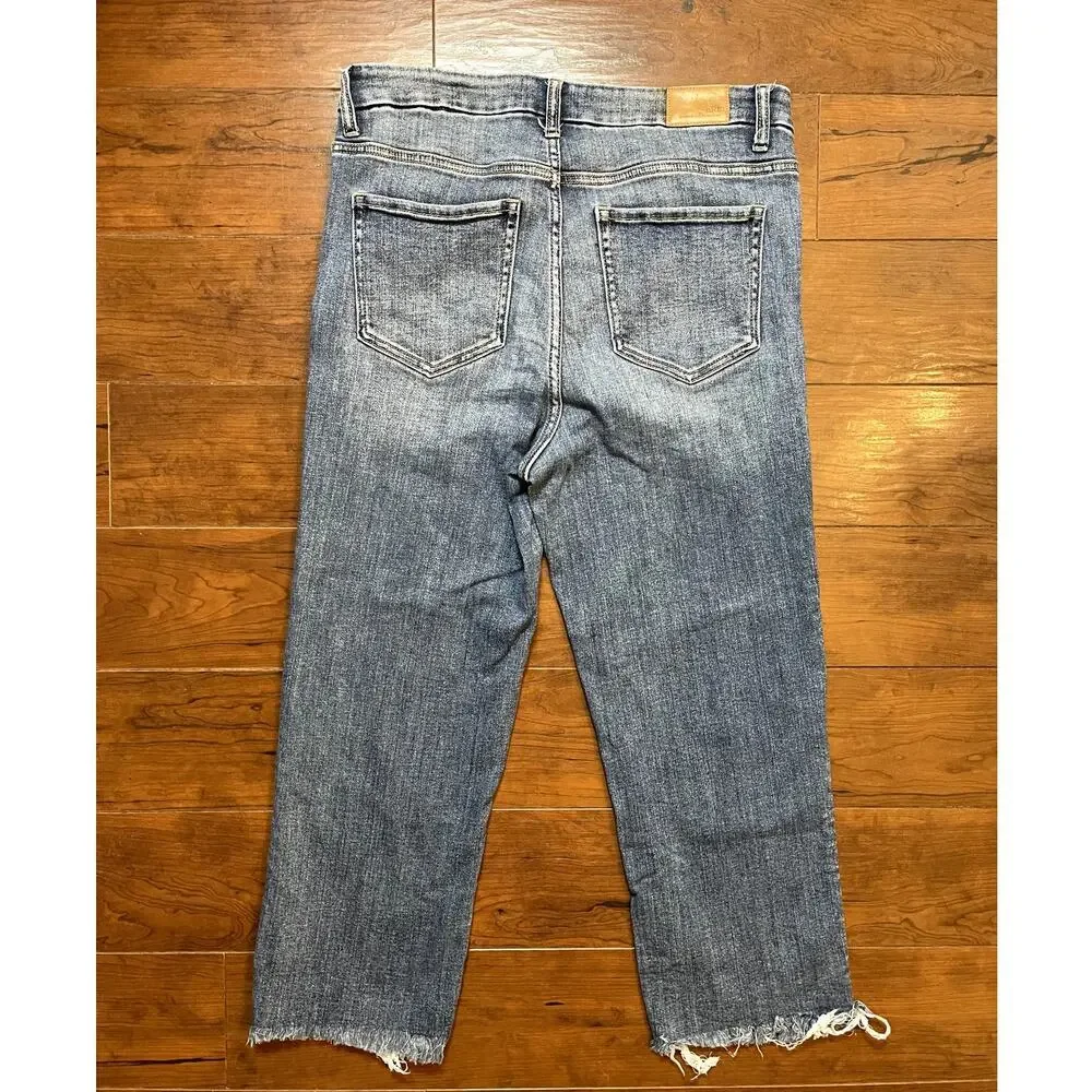 BKE Parker High Rise Crop Jeans Womens 30x28 Raw Hem Straight Denim Buckle - Picture 3 of 9